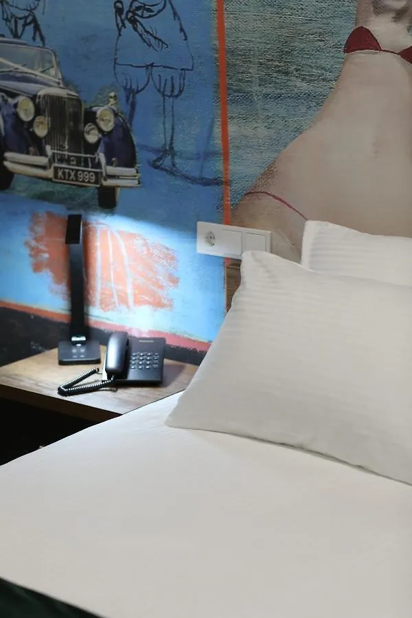 Theory Hotel Tbilisi 5*,  Georgien